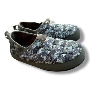 Kids Camouflage North Face Slip-On Shoes Size US 6